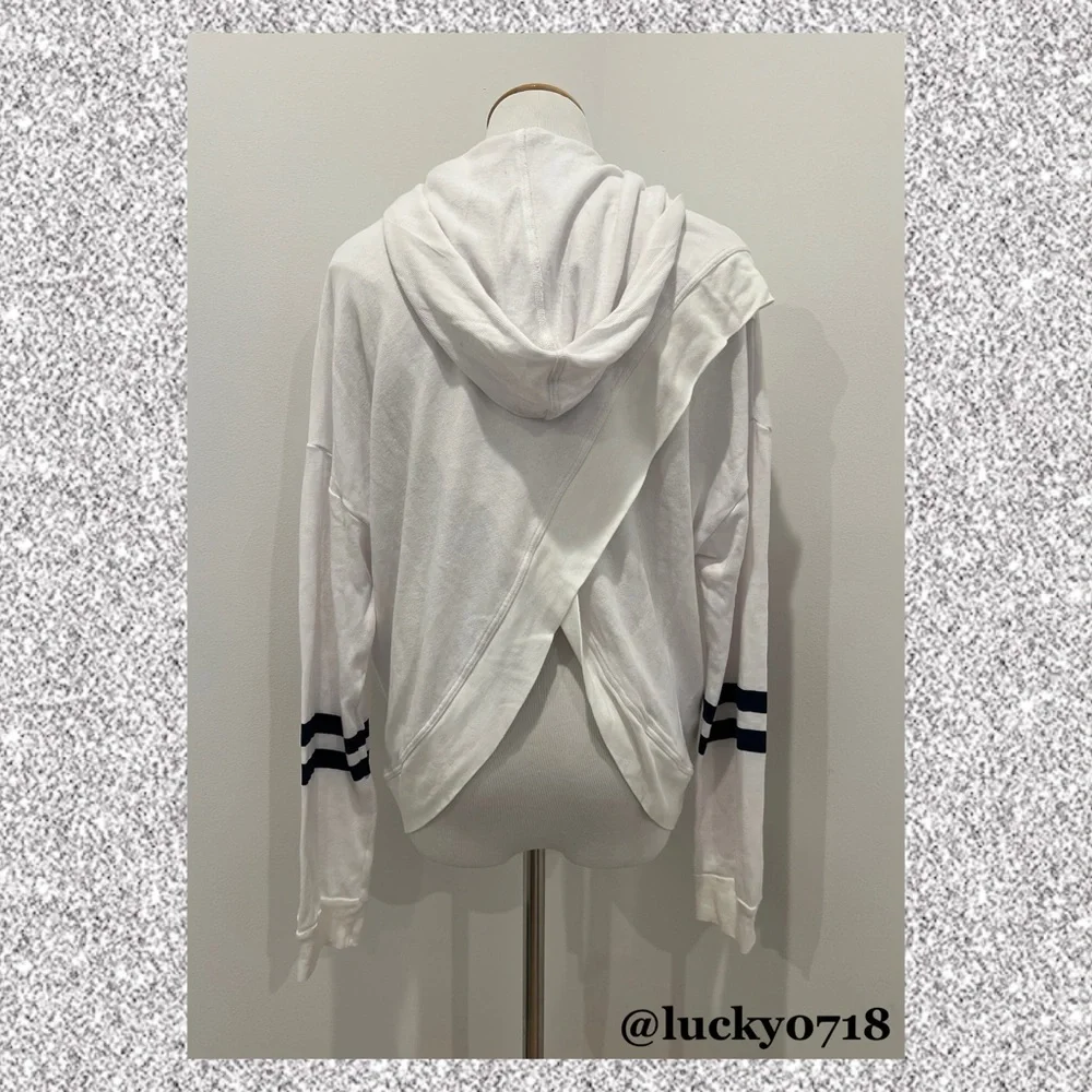 SoulCycle NWOT White Pullover Hoodie w Open Criss Cross Back Sz S - Picture 3 of 5